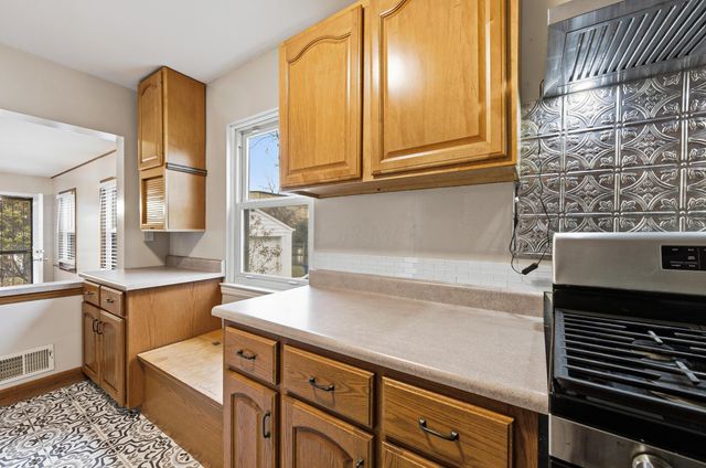 1884 E North Broadway Street, Columbus, OH 43224