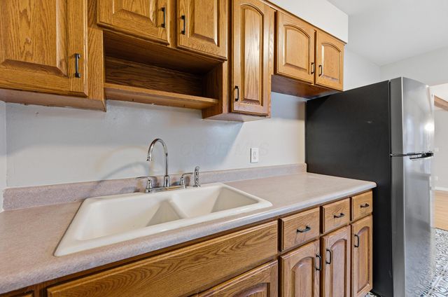 1884 E North Broadway Street, Columbus, OH 43224