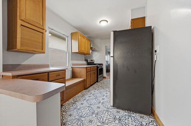 1884 E North Broadway Street, Columbus, OH 43224