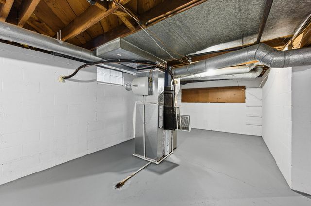 1884 E North Broadway Street, Columbus, OH 43224