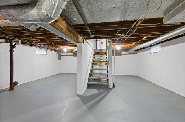 1884 E North Broadway Street, Columbus, OH 43224