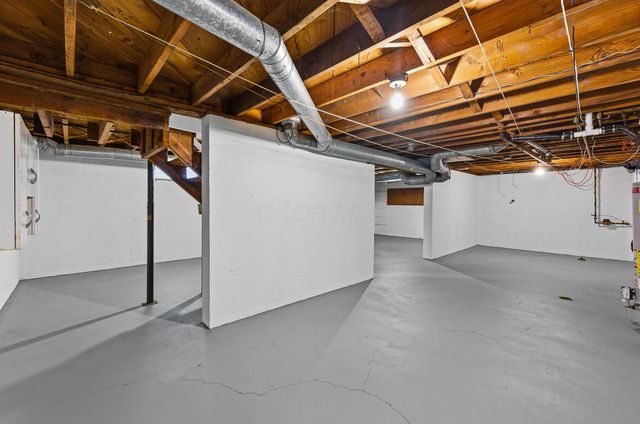 1884 E North Broadway Street, Columbus, OH 43224