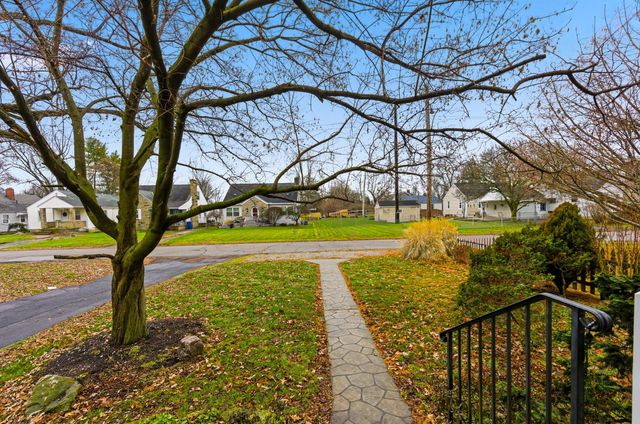 1884 E North Broadway Street, Columbus, OH 43224