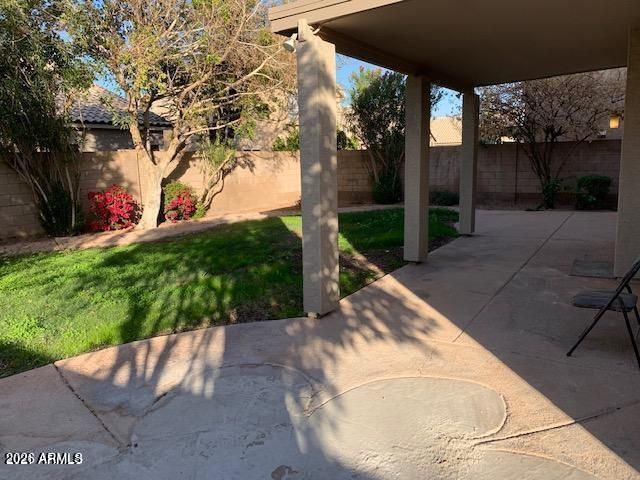 442 W EL FREDA Road, Tempe, AZ 85284