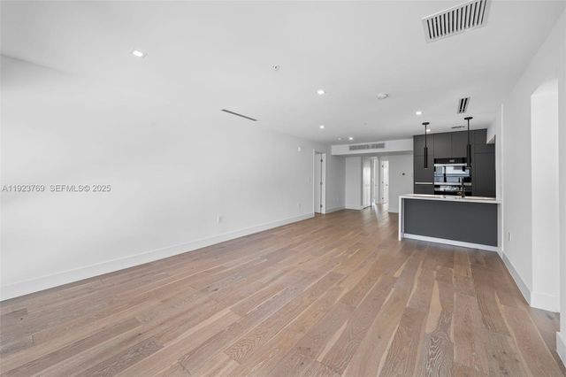 200 Sunrise Dr 200C, Key Biscayne, FL 33149