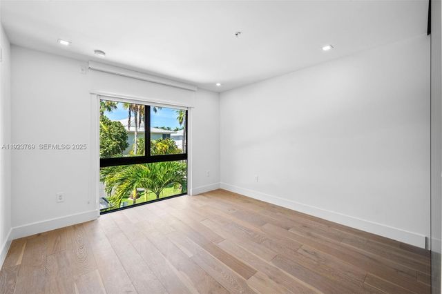 200 Sunrise Dr 200C, Key Biscayne, FL 33149