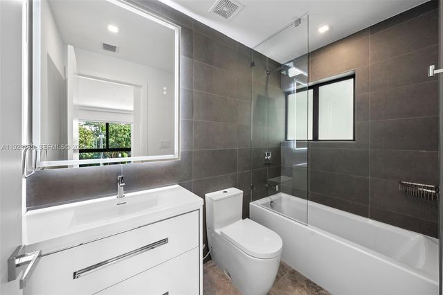 200 Sunrise Dr 200C, Key Biscayne, FL 33149