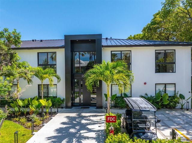 200 Sunrise Dr 200C, Key Biscayne, FL 33149