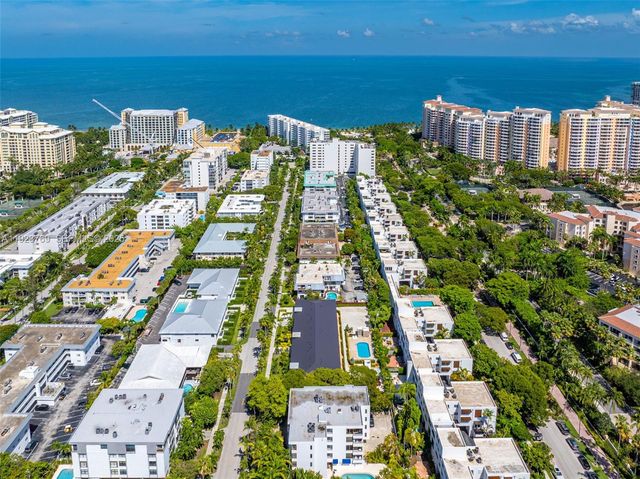 200 Sunrise Dr 200C, Key Biscayne, FL 33149