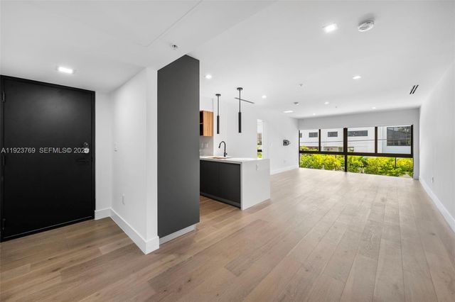 200 Sunrise Dr 200C, Key Biscayne, FL 33149