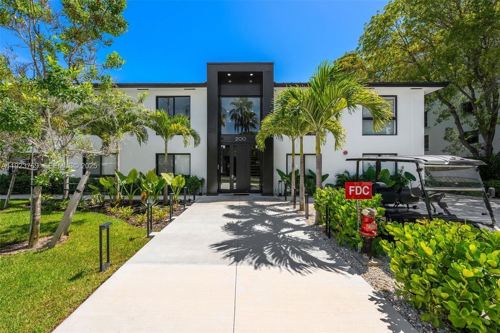 200 Sunrise Dr 200C, Key Biscayne, FL 33149