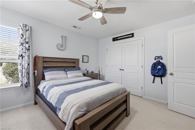 2209 Beeblossom LN, Chesapeake, VA 23323