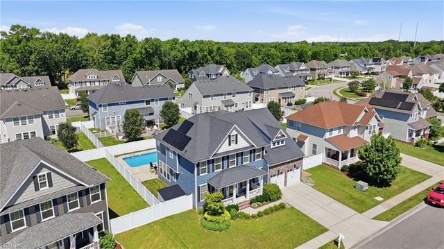 2209 Beeblossom LN, Chesapeake, VA 23323