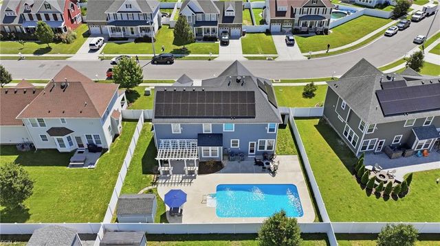 2209 Beeblossom LN, Chesapeake, VA 23323