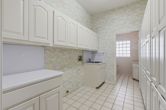 2886 COLLEEN DR, Canyon Lake, TX 78133