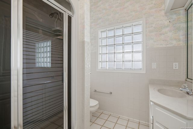 2886 COLLEEN DR, Canyon Lake, TX 78133