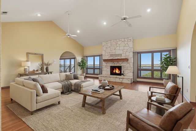 2886 COLLEEN DR, Canyon Lake, TX 78133