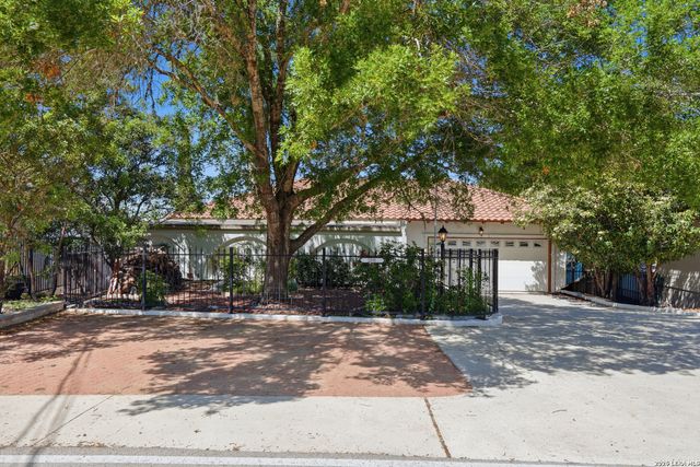 2886 COLLEEN DR, Canyon Lake, TX 78133