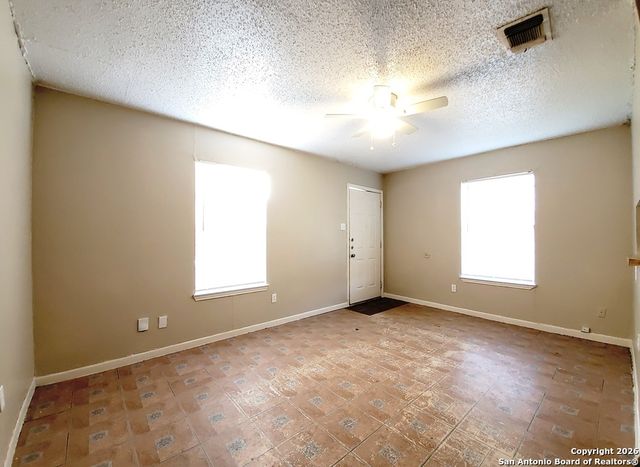 918 Hampton St Apt 1, San Antonio, TX 78220