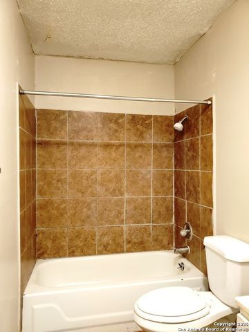 918 Hampton St Apt 1, San Antonio, TX 78220