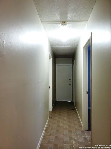 918 Hampton St Apt 1, San Antonio, TX 78220