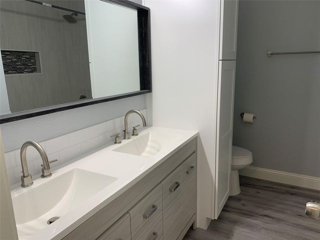 328 1st Street Street B, Galveston, TX 77550