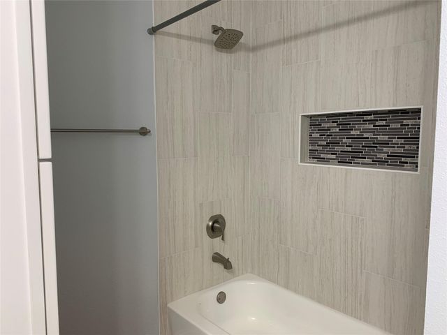 328 1st Street Street B, Galveston, TX 77550