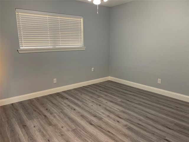 328 1st Street Street B, Galveston, TX 77550