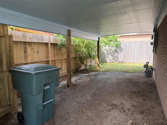 328 1st Street Street B, Galveston, TX 77550