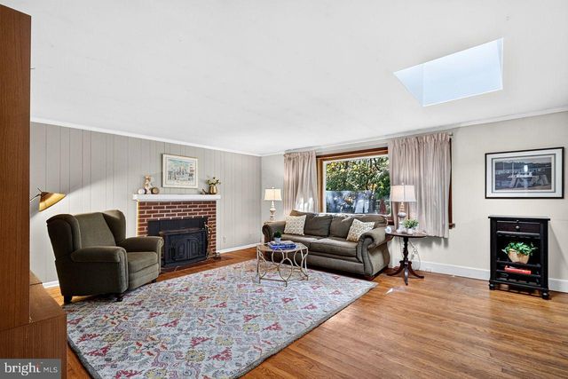 114 N MAIN ST, Cranbury, NJ 08512