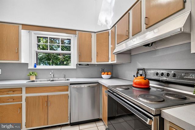 114 N MAIN ST, Cranbury, NJ 08512