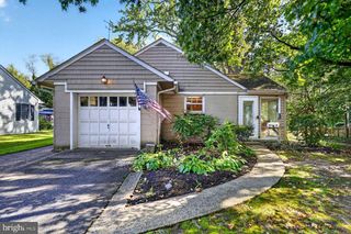 114 N MAIN ST, Cranbury, NJ 08512