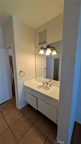 28446 Yosemite, Lake Forest, CA 92679