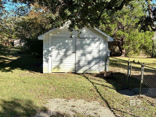 605 S White Avenue, Bay Minette, AL 36507