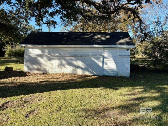 605 S White Avenue, Bay Minette, AL 36507