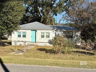 605 S White Avenue, Bay Minette, AL 36507