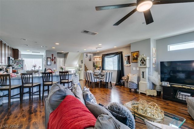 1525 Spiced Wine Avenue 17105, Henderson, NV 89074