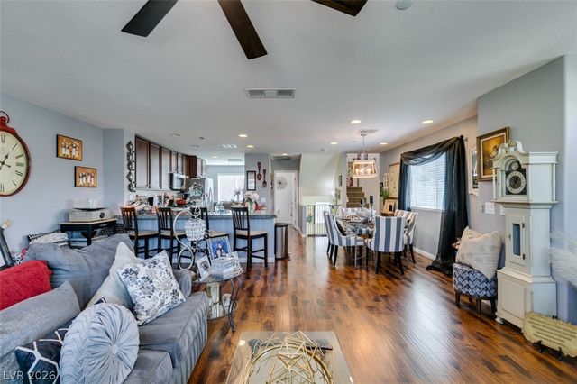 1525 Spiced Wine Avenue 17105, Henderson, NV 89074