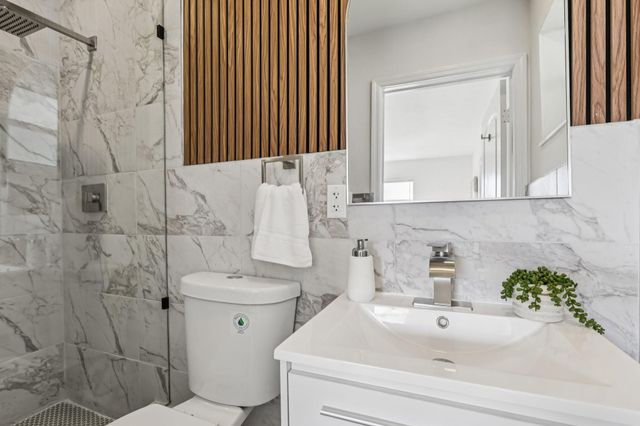 1040 N 74th Way, Hollywood, FL 33024