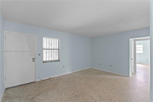1250 W 26th Pl 108, Hialeah, FL 33010