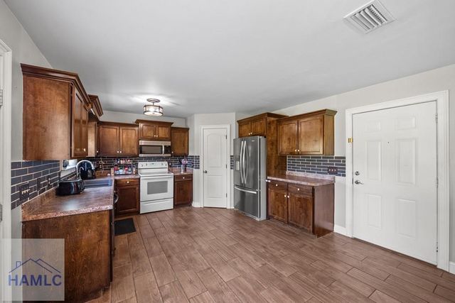 48 Norton Street, Ludowici, GA 31316
