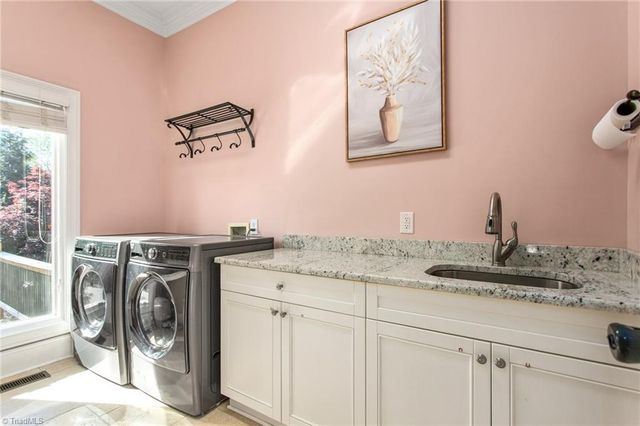 6699 Fegan Road, Summerfield, NC 27358