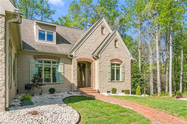 6699 Fegan Road, Summerfield, NC 27358