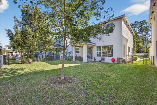 6607 Pointe Of Woods Drive, West Palm Beach, FL 33415