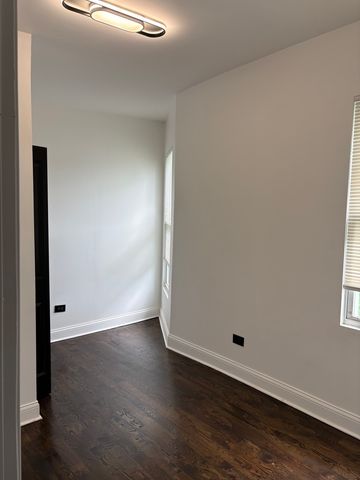 7326 S Woodlawn Avenue 2, Chicago, IL 60619
