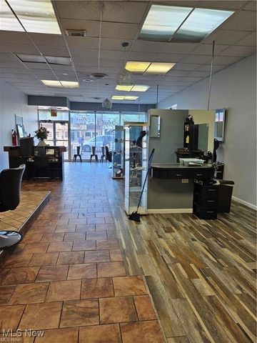 2139 Noble Road, Cleveland, OH 44112