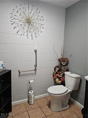 2139 Noble Road, Cleveland, OH 44112