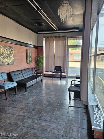 2139 Noble Road, Cleveland, OH 44112