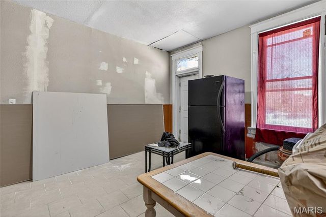 3441 Iowa Avenue, St Louis, MO 63118