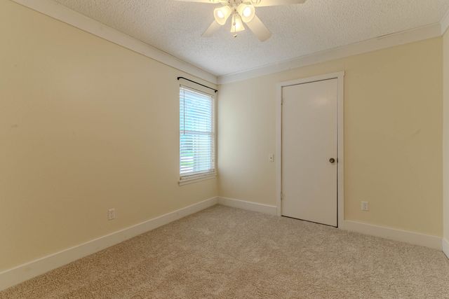 513 Charlyne Drive, Burleson, TX 76028